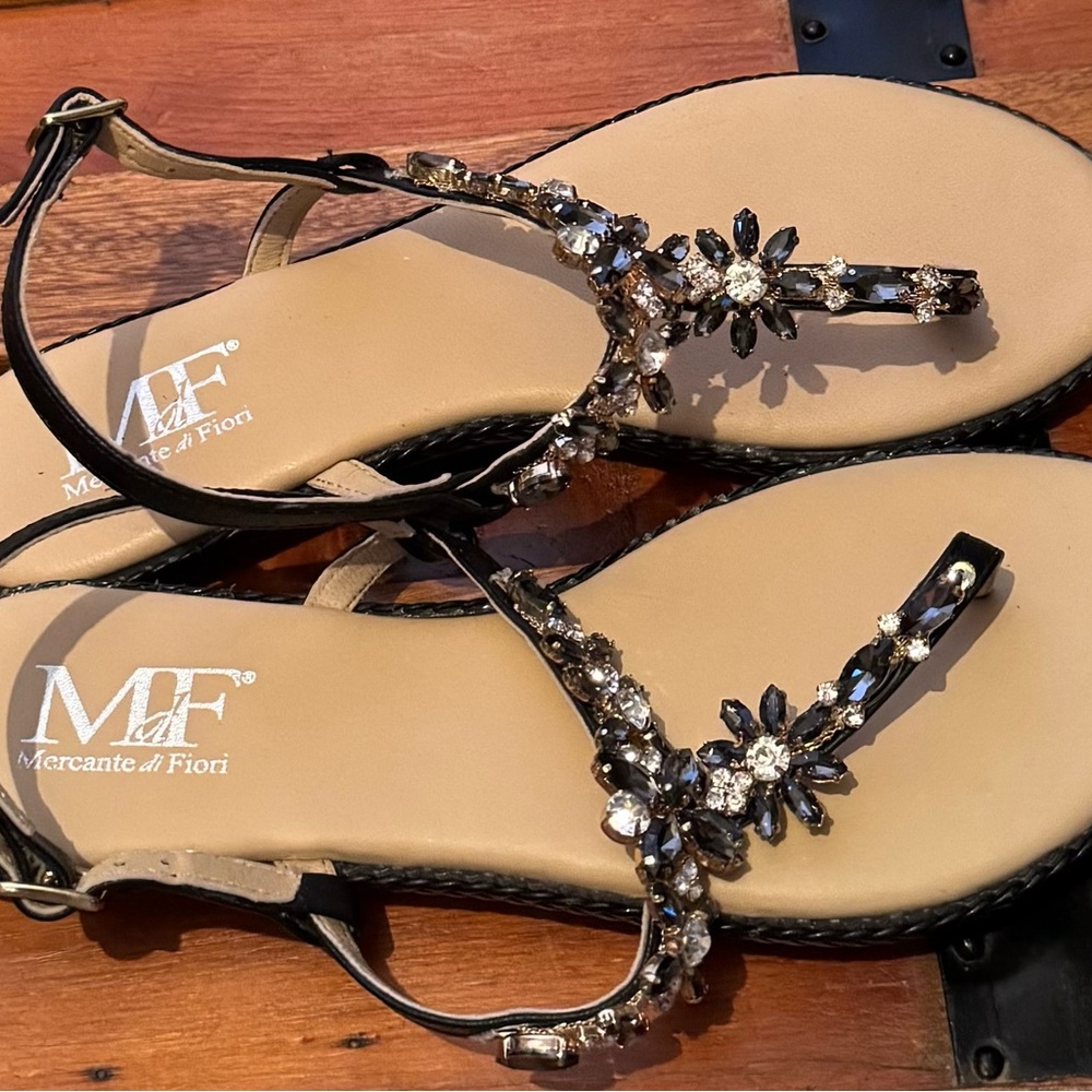Mercanti Di Fiore Embellished Women's Sandals